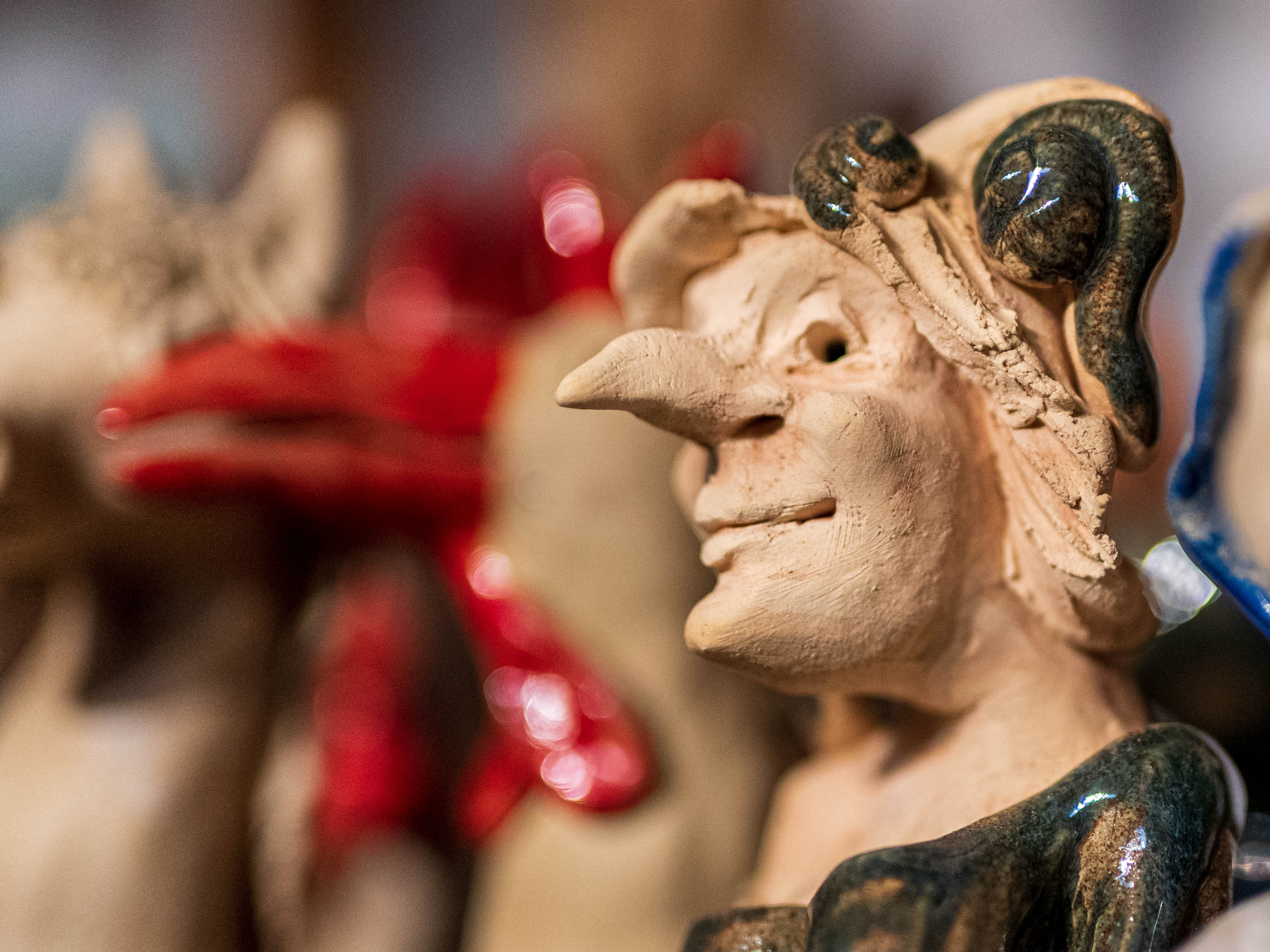 Profil eines kobold- oder faunartigen Gesichts